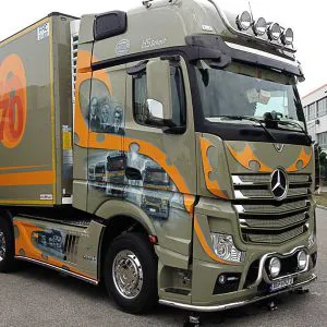 LKW-seite-gruen