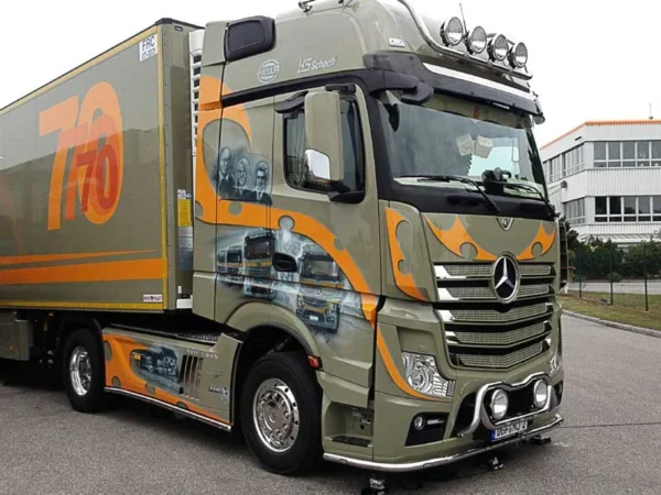 LKW-seite-gruen